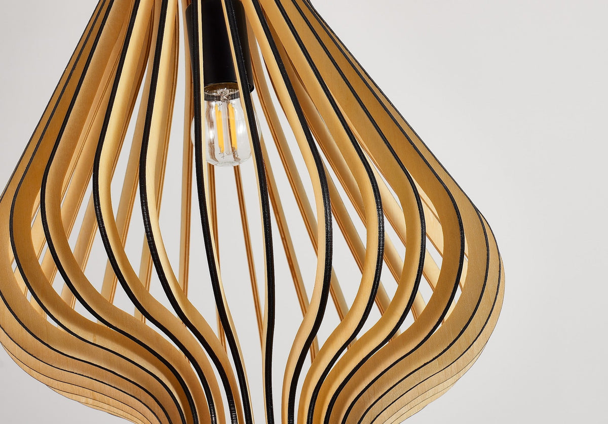 dessus de la suspension en bois avec câble textile noir, détail de montage