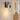 Applique murale Luminara, gros plan sur le support en bois