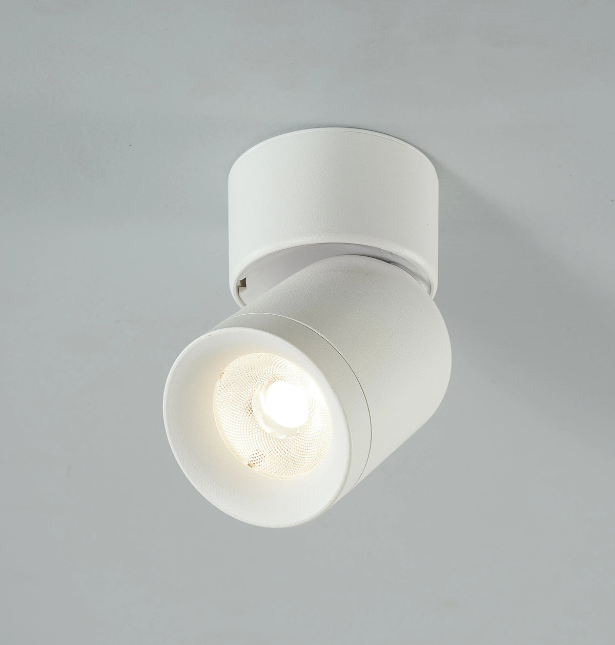 Spot de plafond Lysrum, vue de profil du support
