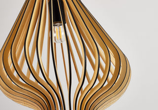 dessus de la suspension en bois avec câble textile noir, détail de montage