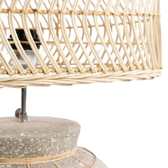lampe de table terracotta, lampe de table rotin, lampe de table Bazar Bizar, lampe de table beige, lampe de table rustique, lampe de table bohème
