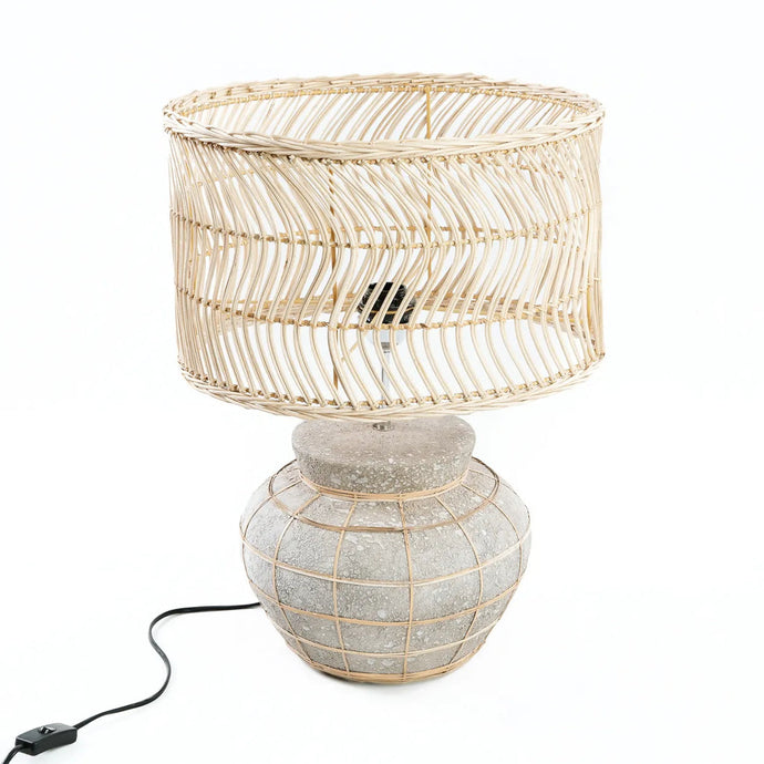 lampe de table terracotta, lampe de table rotin, lampe de table Bazar Bizar, lampe de table beige, lampe de table rustique, lampe de table bohème
