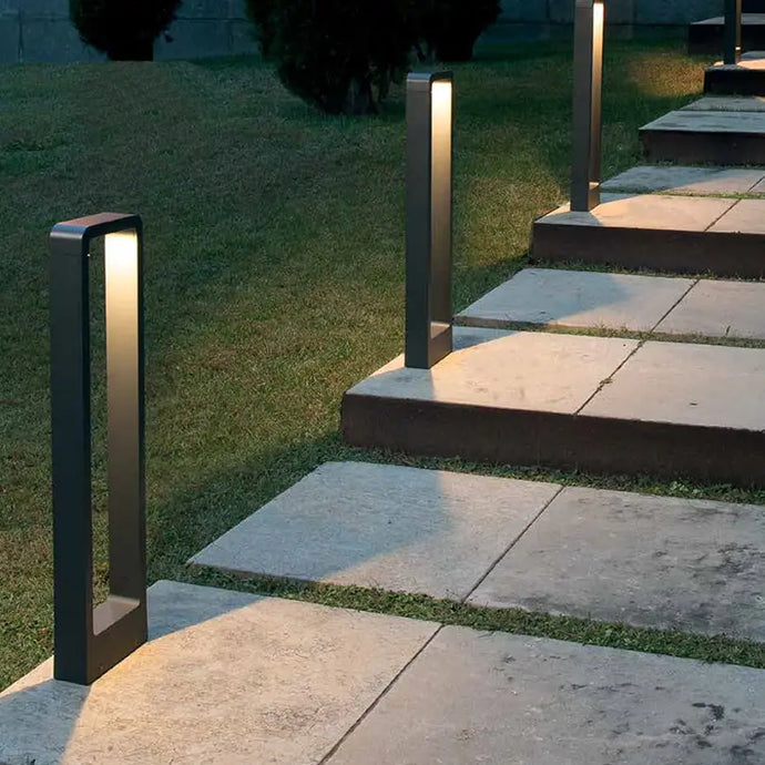 lampe d’extérieur sur pied, lampe de jardin moderne, luminaire extérieur LED, lampe de jardin noire, éclairage de jardin IP68