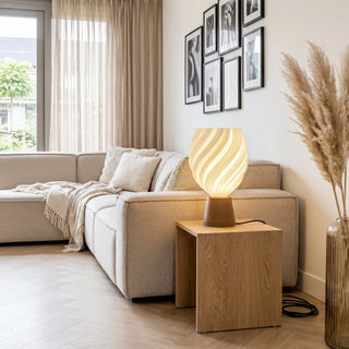 lampe de table sculpta détail des nervures torsadées