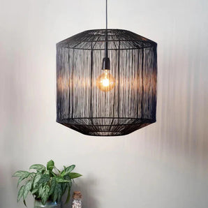 suspension noire, lampe SENNA, suspension noir mat, luminaire salle à manger, suspension design, lampe E27 dimmable