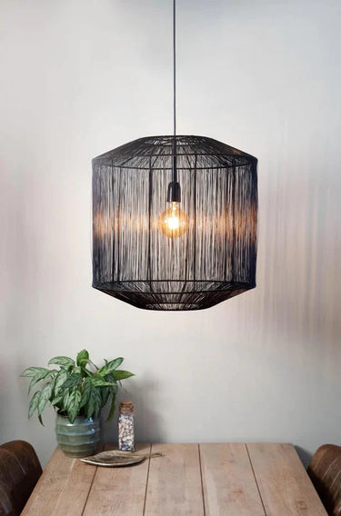 suspension noire, lampe SENNA, suspension noir mat, luminaire salle à manger, suspension design, lampe E27 dimmable