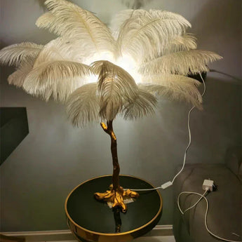 lampadaire autruche, lampe déco autruche, lampadaire design résine, lampadaire E14 LED, lampadaire dimmable, lampe de salon originale