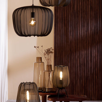 lampe table plumeria, lampe noire, luminaire noir, lampe de table design, éclairage intérieur, lampe décorative, lampe moderne, lampe 34x60