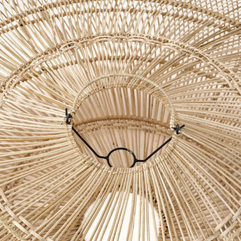 suspension macaron xl, suspension rotin xl, luminaire rotin xl, suspension naturelle xl, grande suspension rotin, lampe rotin design, suspension artisanale, suspension rotin naturel